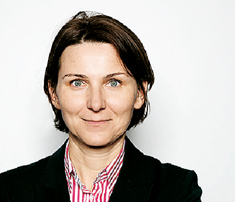 Kvinna i kavaj